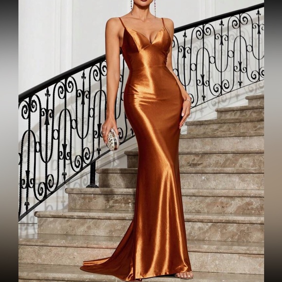 Ice crisscross back mermaid hem party formal elegant satin dress - Picture 3 of 8